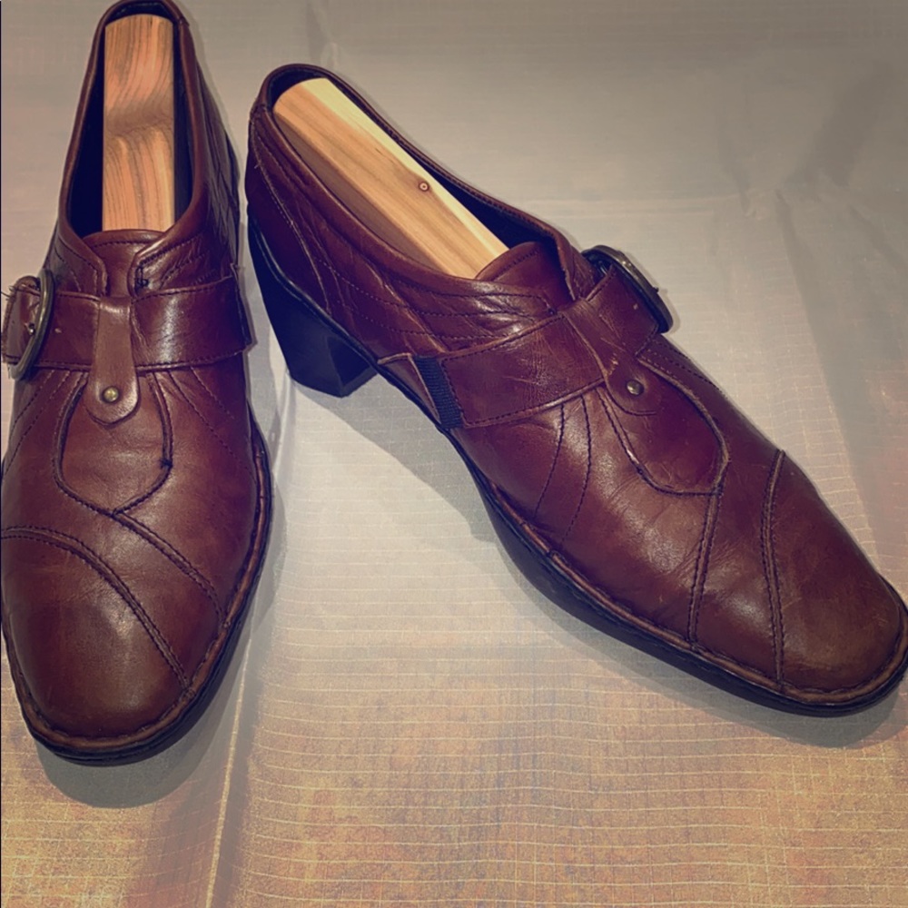 Joseph Seibel Calla heeled loafers. Size 9